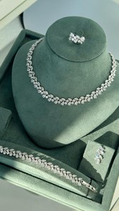 Conjunto de Collar con Hojas de Moissanita (Regalo Nupcial) Joyería para Mujer de Alta Calidad en Plata de Ley con Baño de Rodio Inspirada en la Naturaleza - Product Image 6