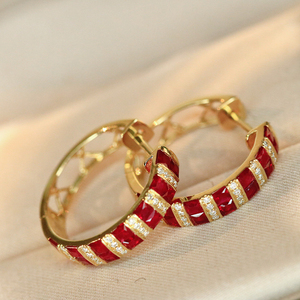 อาซูโอ 18K เครื่องประดับหรูหรา ทองคำแท้ ทับทิมธรรมชาติ เพชรแท้ ต่างหูแบบเกี่ยว ดีไซน์ทันสมัย ของขวัญสำหรับสุภาพสตรี ของขวัญแทนความรักจริง - Product Image 3