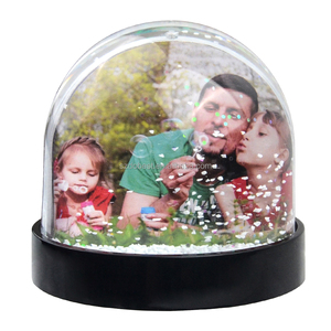 Globo <span class=keywords><strong>de</strong></span> Nieve <span class=keywords><strong>de</strong></span> Plástico con Forma <span class=keywords><strong>de</strong></span> Domo, Personalizable con Foto, Base con Luz LED, Copos <span class=keywords><strong>de</strong></span> Nieve, Música Personalizada, <span class=keywords><strong>Navidad</strong></span> - Product Image 4