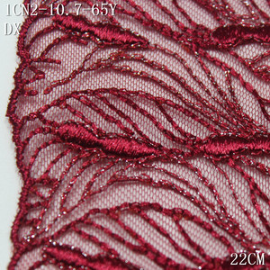 Passamaneria in pizzo ricamato con filo metallico da 22 cm, rosso-marrone, con foglie glitterate argento per abiti di alta moda - Product Image 4