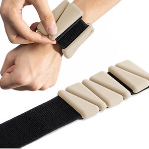 Accessori Pilates Personalizzabili: Pesi da 1LB, 2LB, 4LB per Polsi e Caviglie, Braccialetti in Silicone Regolabili - Product Image 6