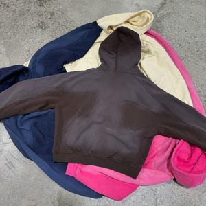 เสื้อฮู้ดดี้ทรงบ็อกซี่แบบครอป ผ้าฝรั่งเศสเทอร์รี่สีชมพู ดีไซน์ใหม่จาก TOPSHOW ผ้าฝ้ายหนา 500 กรัม ซักฟอกแบบแอซิดวอช - Product Image 3