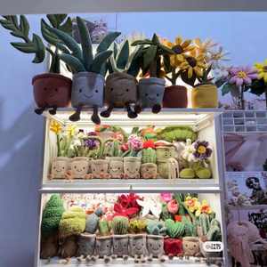 Collection de plantes en pot en plastique Jellyca : Orchidées blanches, Jacinthes, Tulipes, Bambou porte-bonheur, Trèfles - Jouet DIY pour le jeu - Product Image 4