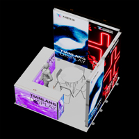 Stand d'exposition personnalisé en forme de cube avec éclairage sur quatre côtés, mur arrière entièrement illuminé avec graphique artistique en néon en forme de croix, vague violette