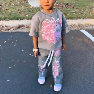 Vendita all'ingrosso stampa personalizzata Kid Streetwear High Street 100% di cotone ragazzo t-shirt e pantaloni due pezzi abbigliamento per bambini Set - Product Image 2