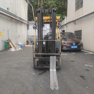 Chariot élévateur électrique Hyster 1,75 tonne à contrepoids, chariot élévateur industriel d'occasion - Product Image 4