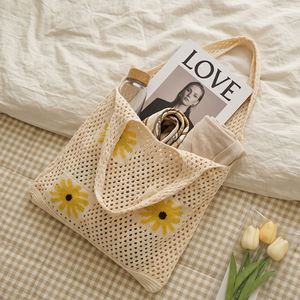Bolso de hombro de punto calado de ganchillo hecho a mano con diseño de girasol para mujer, ideal para la playa y uso diario - Product Image 6