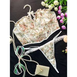 Set di Lingerie da donna Sexy in metallo con catena e circonferenza delle gambe divertente reggiseno e slip - Product Image 1