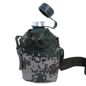Botella de agua táctica original de fábrica para exteriores, camuflaje, en stock. Cantimplora de aluminio con correa para acampar. - Product Image 1