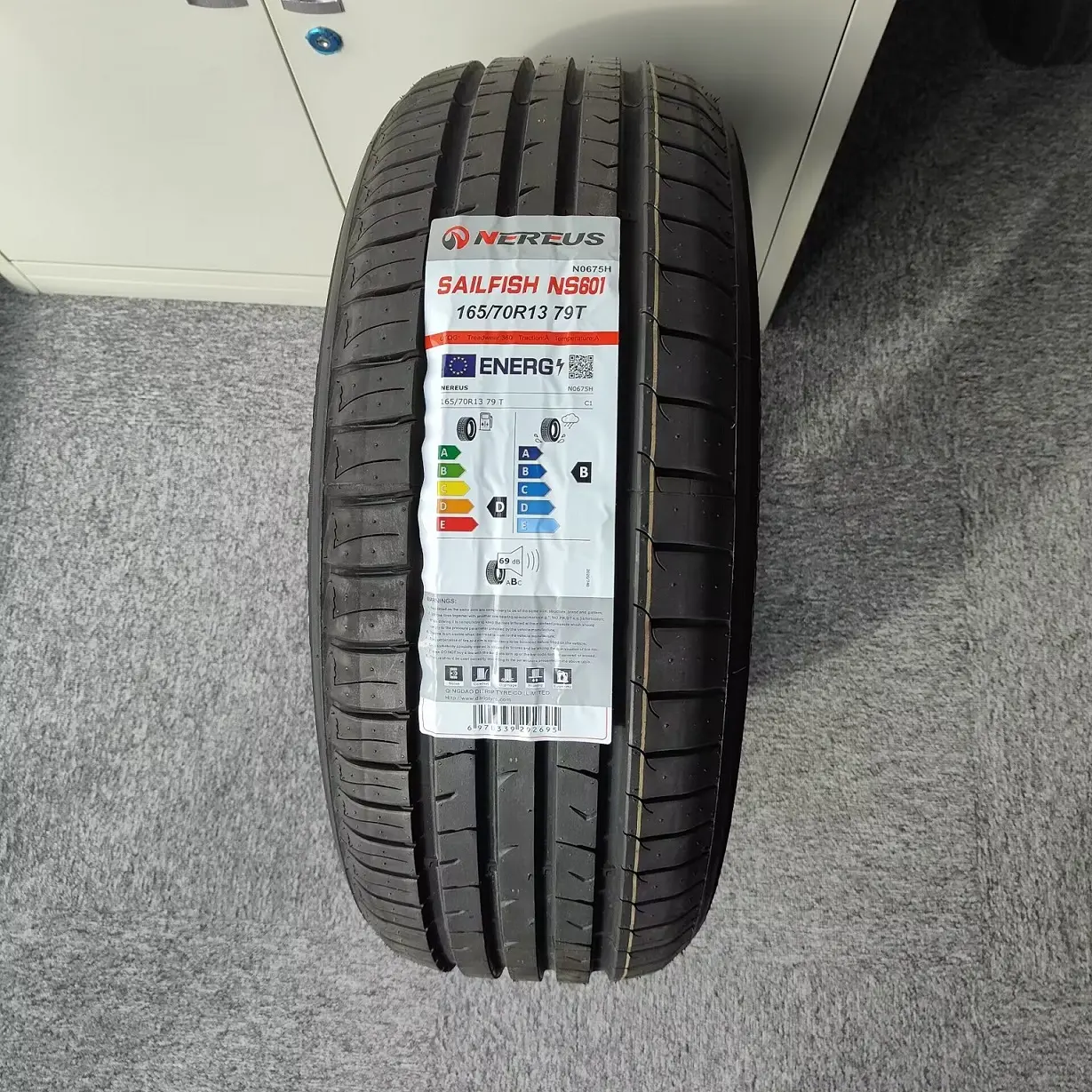 Neumáticos de coche PCR con buena calidad 195/55 R15 195/65 R15 185/65 R15 205/55r16 225/45 r17 15r 16r 17r 18r mejor neumático de coche de China