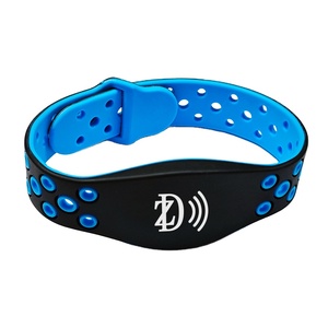 Pulsera NFC con Logotipo Personalizado para Pagos sin Efectivo, Pulsera de Silicona RFID, Pulsera Reutilizable - Product Image 1