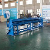 Plieuse pneumatique pour tôles métalliques / Plioir manuel pour la fabrication de conduits CVC, pour le pliage manuel