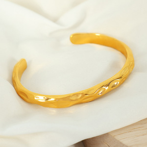 Irregular <b>Hammered</b> Pattern <b>Bangle</b> Zinc Alloy Unisex Fashion Jewelry C Style Bracelet Light Luxury Design - Product Image 3