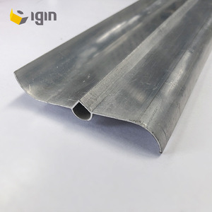 Perfil de aluminio Igin para persianas, 95 mm de ancho, con orificio central móvil, para uso industrial y civil - Product Image 1