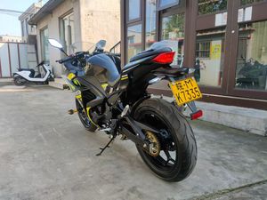 Motocicleta Deportiva <span class=keywords><strong>Kawasaki</strong></span> <span class=keywords><strong>Ninja</strong></span> 250cc Usada del <span class=keywords><strong>2021</strong></span>, Impulsada por Gasolina, con Velocidad Máxima >80km/h - Product Image 4