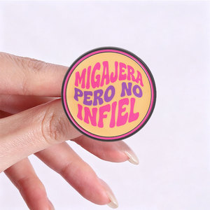 Spilla in smalto Borracha <span class=keywords><strong>Pero</strong></span> Buena Muchacha, Slang Spagnolo di Cowgirl Audace, Migajera <span class=keywords><strong>Pero</strong></span> No Infiel, per Borse, Vestiti, Distintivi, Gioielli - Product Image 3