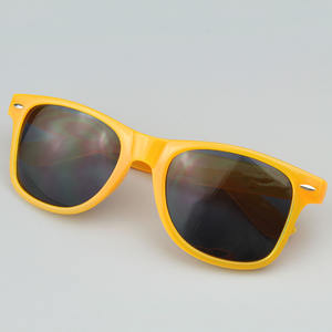 2025 Vintage amarillo gafas de sol lente noctilucente logotipo personalizado diseño clásico de moda negro rojo plástico verde púrpura azul PC - Product Image 3