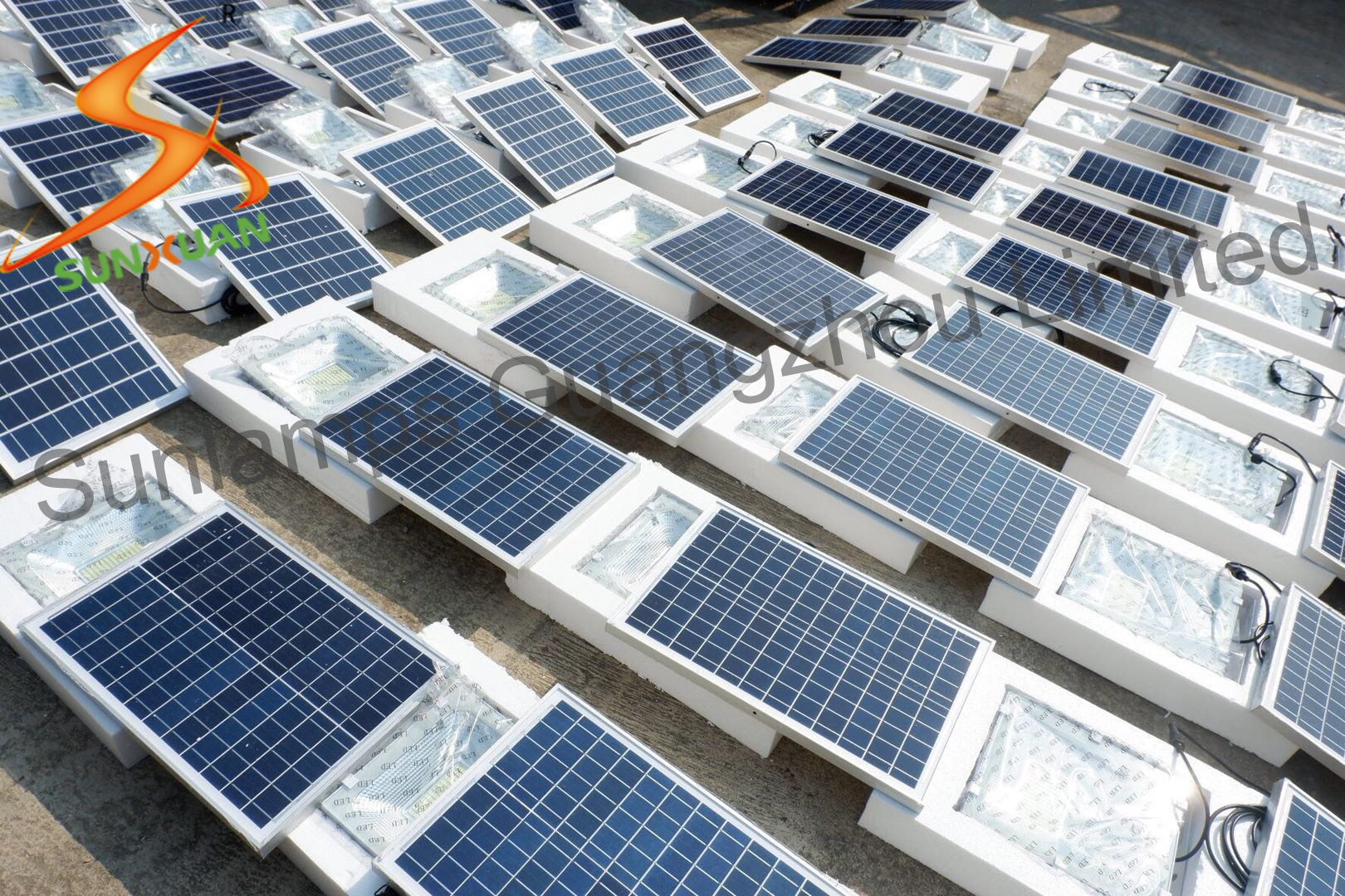 全压铸铝太阳能户外led泛光灯50w