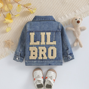 Chaqueta <span class=keywords><strong>de</strong></span> Mezclilla para Bebés y Niños Pequeños, con Botones en la Parte Delantera, Bolsillo en el Pecho, Letra Boucle, Chaqueta para Niños - Product Image 2