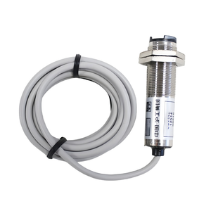 Capteur photoélectrique à réflexion diffuse CDD-11N/<span class=keywords><strong>P</strong></span>-<span class=keywords><strong>40N</strong></span>/<span class=keywords><strong>P</strong></span> pour 30 cm 40 cm 10-30 VDC PNP NPN IP67 Boîtier métallique Câble PVC de 1 m - Product Image 1