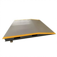 Rampe d'accès pour le chargement et le déchargement de chariots élévateurs pour camions conteneurs, pont de quai de chargement, rampes de nivellement en acier pour camions