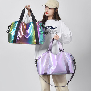 Sac de voyage coloré avec compartiment à chaussures, dégradé arc-en-ciel, pour le sport et les voyages, réfléchissant, personnalisé en PVC, pour hommes et femmes - Product Image 2