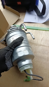อะไหล่รถตักล้อยางและรถขุดยี่ห้อ Liugong รุ่น 40C9802 ตัวแยกน้ำมันและน้ำ - Product Image 6