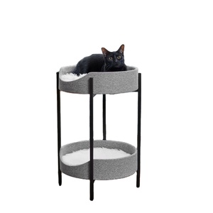 Erhöhtes modernes schmiede eisernes Katzen bett zweistufig mit langem Kunst pelz kissen - Product Image 1