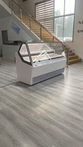 Precio de fábrica: Vitrina expositora de pasteles, máquina de repostería, vitrina expositora de helados de vidrio, congelador, refrigerador - Product Image 2