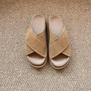 <span class=keywords><strong>Sandalias</strong></span> de cuero Uggs de alta gama 2026 para hombre y <span class=keywords><strong>mujer</strong></span>, originales, de nicho, para parejas, zapatos de playa de verano con suela gruesa, calzado cómodo. - Product Image 2