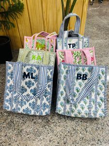 กระเป๋าโท้ทผ้าฝ้ายเย็บมือขนาดเล็กสำหรับผู้หญิง พร้อมสายโซ่ ปิดแบบเปิด กันน้ำ เหมาะสำหรับฤดูร้อน - Product Image 2