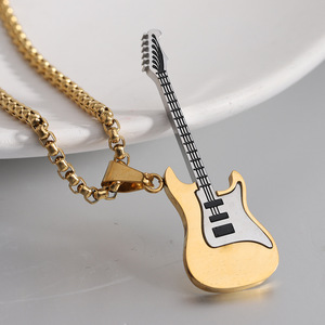 Moda 18K oro Acero inoxidable guitarra encanto collar impermeable Punky hombres mujeres amantes de la música collar - Product Image 1