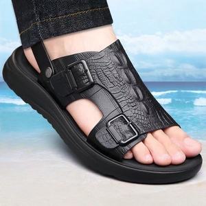 Sandalias de hombre con suela gruesa, antideslizantes y resistentes al agua, adecuadas para el verano, duraderas para uso en exteriores, zapatos de hombre para salidas. - Product Image 4
