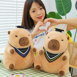 En gros, Jouet Capybara Cochon d'Inde en coton PP doux, avec chapeau <span class=keywords><strong>de</strong></span> docteur, Cadeau commémoratif <span class=keywords><strong>de</strong></span> remise <span class=keywords><strong>de</strong></span> diplôme et scolaire pour fille et garçon - Product Image 5