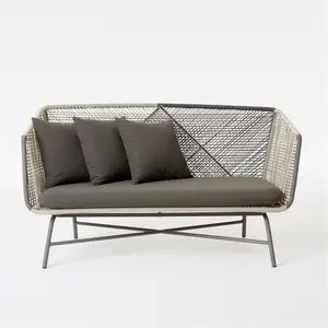 Venta al por mayor reclinable transversal de aluminio superior de mimbre muebles de salón conjunto de ocio al aire libre balcón sofá cama