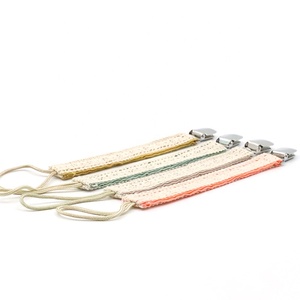 Clips <span class=keywords><strong>para</strong></span> chupete <span class=keywords><strong>de</strong></span> bebé <span class=keywords><strong>de</strong></span> algodón orgánico personalizados, clip <span class=keywords><strong>para</strong></span> chupete suave, cadena <span class=keywords><strong>de</strong></span> <span class=keywords><strong>tela</strong></span> <span class=keywords><strong>de</strong></span> Metal, juguete suave con estilo - Product Image 2