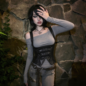 Gilet corset en similicuir pour femme, ceinture à double boutonnage avec boutons gravés et dos à lacets, haut gothique punk - Product Image 1