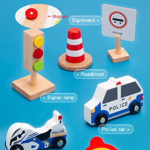 Juguete de Madera para Niños para Jugar a las Profesiones, Simulando la Policía de Tráfico, un Juguete Educativo y Entretenido. - Product Image 6