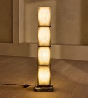 Lampe sur pied en fer conique à silhouette sculpturale avec abat-jour en albâtre