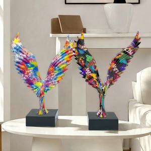 Decoración Moderna para Sala de Estar y Estudio, Vinoteca Creativa, Figura de Arte Popular Esculpida en Resina Epoxi con Diseño de Ala de Dapeng, Venta al Por Mayor - Product Image 4