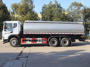 Camion-citerne Runzhixing 18 389 L - Châssis Dongfeng 6x4 pour le transport de fluides de lavage et de fracturation de puits pétroliers - Product Image 3