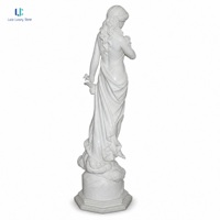Statue de femme en marbre blanc Luca |   Statue de femme en marbre naturel sur piédestal octogonal sculpté à la main avec draperie ODM OEM