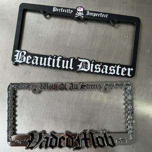 مخصص شعار تنقش إطار لوحة الرخصة رخصة غطاء ألواح الجملة لوحة ترخيص حامل - Product Image 4