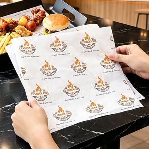 Emballage alimentaire en papier biodégradable imprimé avec logo personnalisé, résistant à la graisse, pour hamburgers et aliments frits - Product Image 4