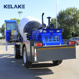 Camion malaxeur à béton KELAKE bleu, auto-alimenté, haute capacité de charge, rayon de braquage court - Product Image 4