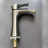 Robinet de lavabo personnalisé OEM en acier plastique brossé à cartouche en cuivre froid simple levier de levage hôtel appartement
