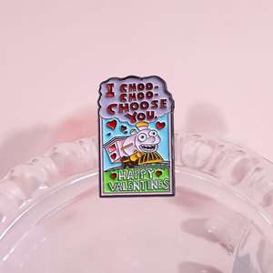 Broche <span class=keywords><strong>de</strong></span> esmalte inspirado en <span class=keywords><strong>los</strong></span> <span class=keywords><strong>Simpson</strong></span> <span class=keywords><strong>de</strong></span> dibujos animados 'I Choose You' Ralph <span class=keywords><strong>Lisa</strong></span> PARA EL Día <span class=keywords><strong>de</strong></span> San Valentín Tarjeta Insignia Ropa Artesanía <span class=keywords><strong>de</strong></span> metal - Product Image 4