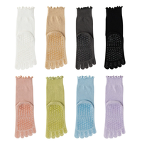 Chaussettes de yoga personnalisées avec logo, antidérapantes, à points en silicone, à 5 doigts, avec bordure à volants, respirantes, pour Pilates
