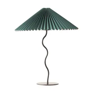 Modern luxury pleated umbrella table lamp fabric lampshade for hotel bedroom decorative table lamp