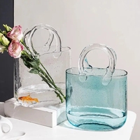 Vase Sac en Verre Transparent avec Poignée, Unique et Tendance, Idéal pour Fleurs de Mariage ou Utilisation en Aquarium